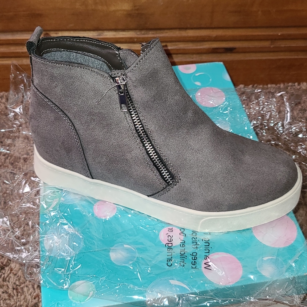 Soda Brand Platform Sneakers